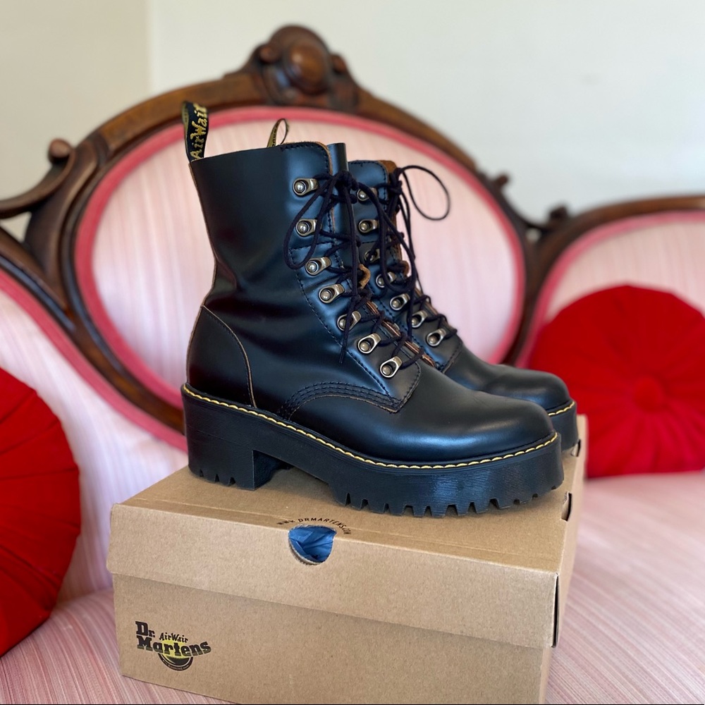 Dr. Martens Leona Vintage Smooth Black Leather Boots 9